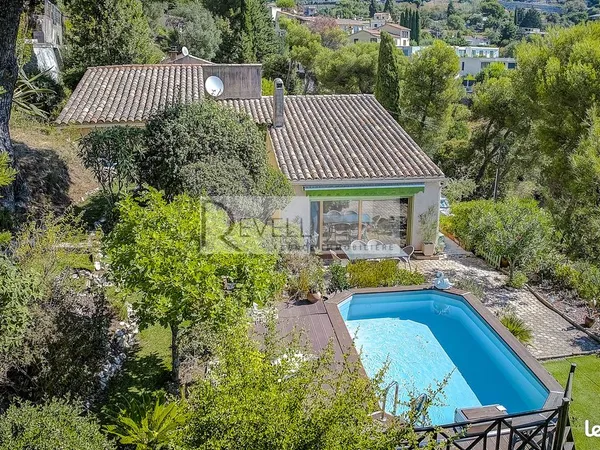 Propriété 4 pièces 140 m²