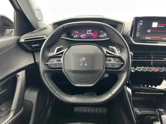Peugeot 2008 puretech 130 s&amp;s eat8 — photo 9