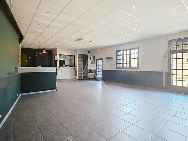 Castelmaurou, local professionnel