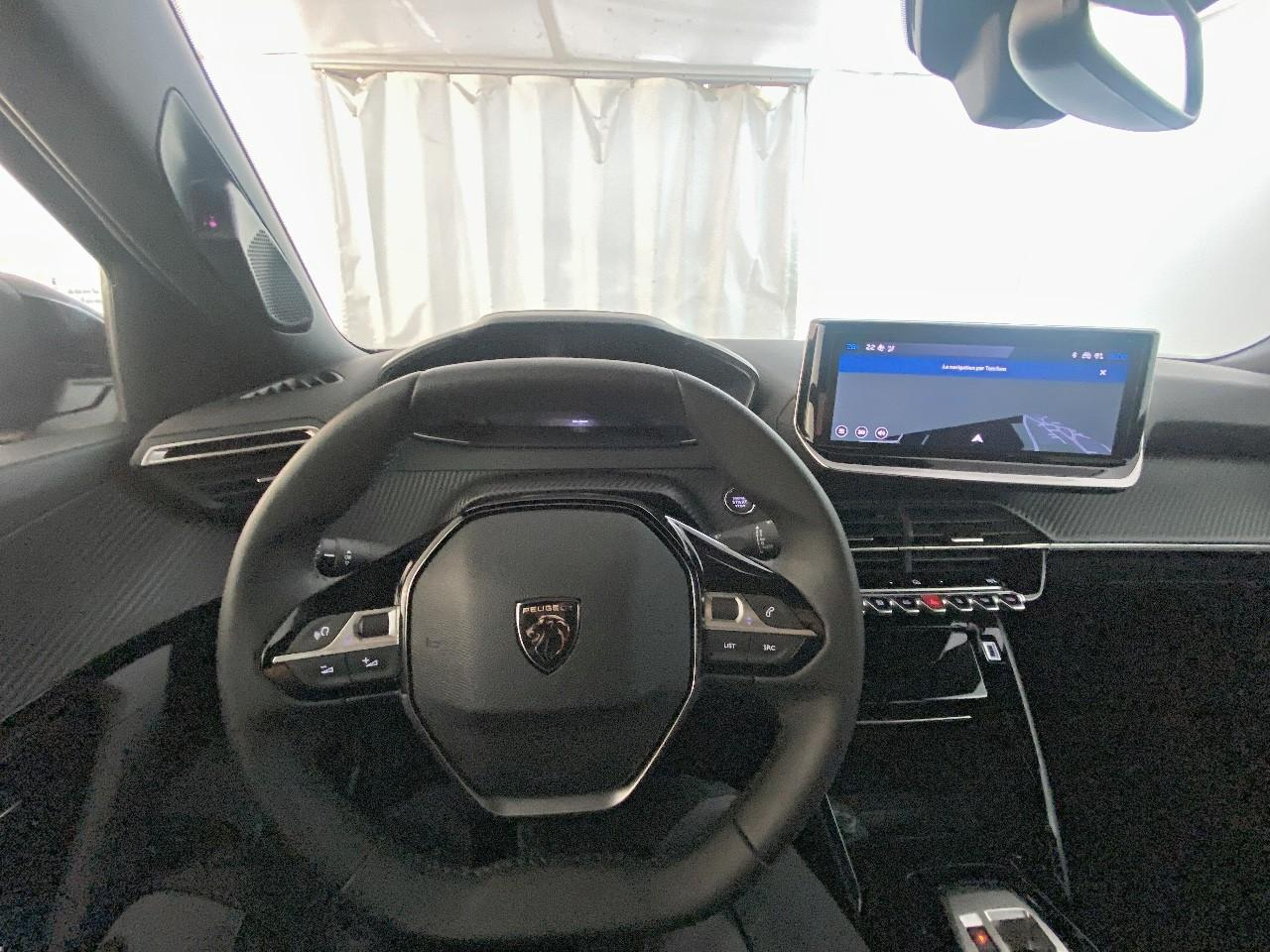Peugeot 2008 hybrid 145 ch e-dcs6 allure — photo 12