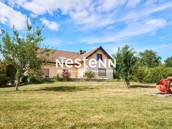 Vente maison spacieuse de 172 m² avec 6 chambres, hangar, garage, terrain d'environ 1.6 hectares à L