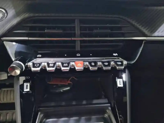 Peugeot 2008 electrique 54 kwh 156 ch — photo 6
