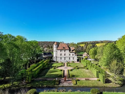 Château 30 pièces 110 m²