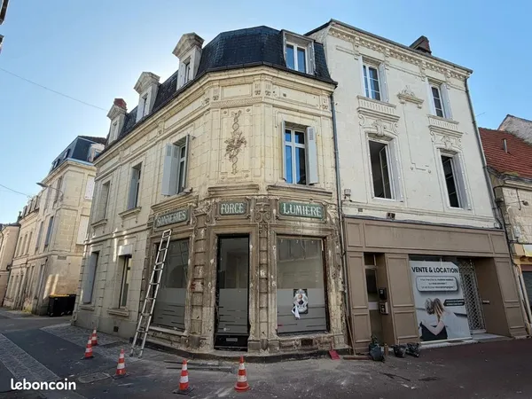Local 43m² rue Bourbon Châtellerault
