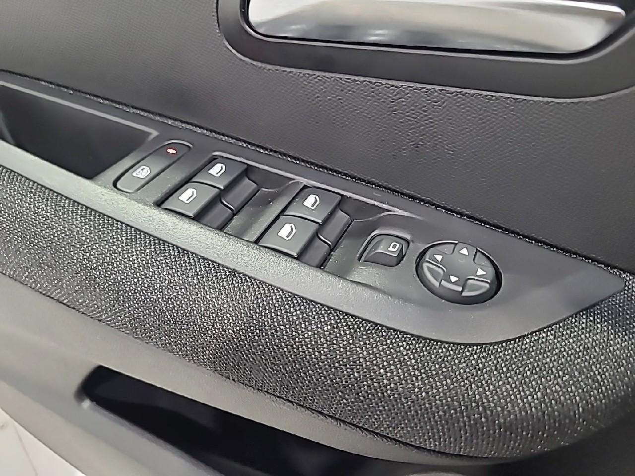 Peugeot 208 turbo 100 ch bvm6 style — photo 20