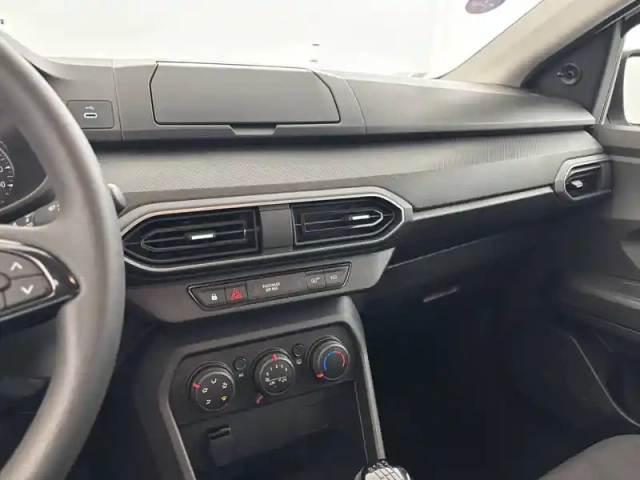 Dacia Jogger tce 110 5 places gsr2 — photo 22
