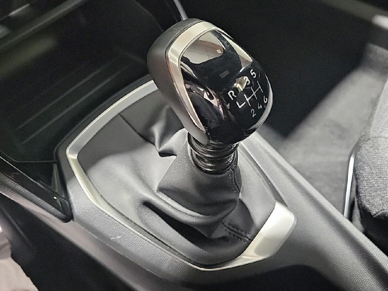 Peugeot 2008 100 s&s bvm6 style — photo 17