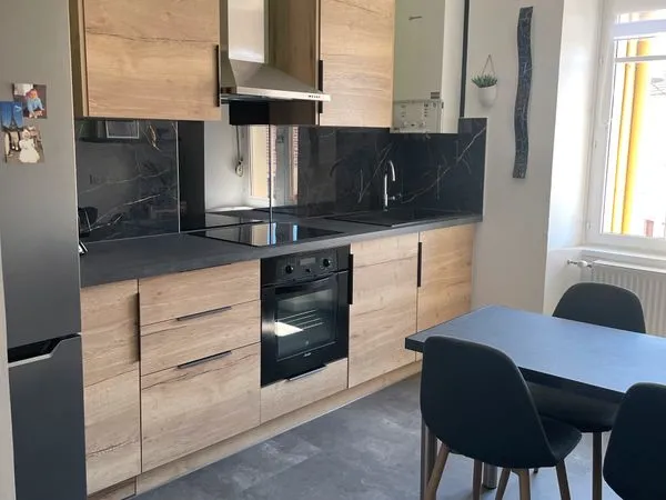 Bel appartement T3 rénové avec terrasse/cour intérieure - Centre-ville