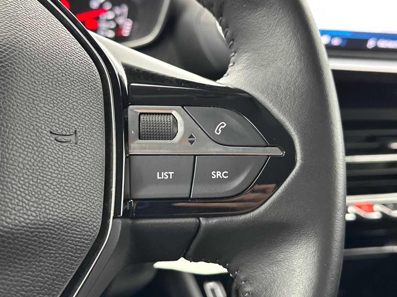 Peugeot 208 puretech 100 s&s bvm6 style — photo 19