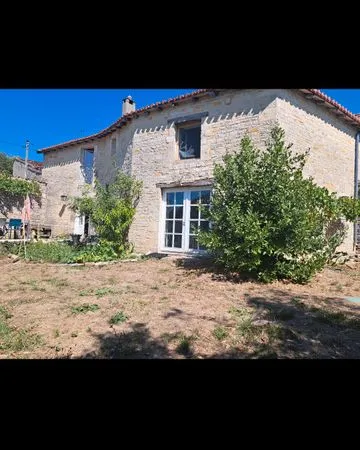 Vend maison charentaise au calme