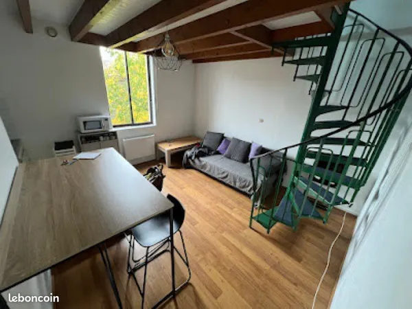 T2 duplex 35 m2 meublé quartier Victoire 797