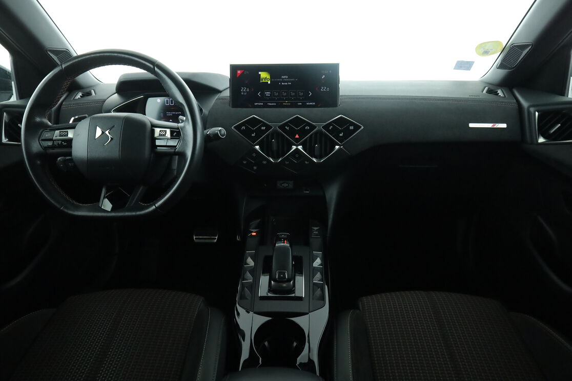 DS Automobiles DS3 Crossback 1.5 Blue-HDi Performance Line + Automatique — photo 11