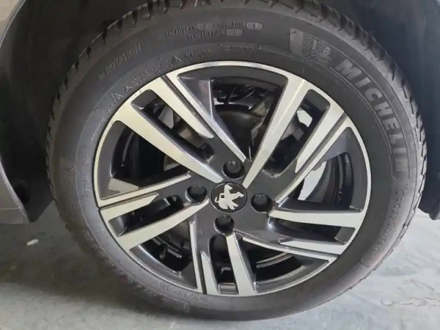 Peugeot 208 puretech 100 s&amp;s eat8 — photo 86