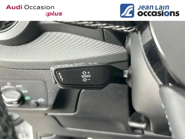 Audi Q2 35 tfsi 150 s tronic 7 — photo 12