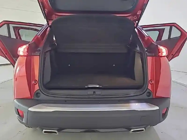 Peugeot 2008 puretech 130 s&amp;s eat8 — photo 15
