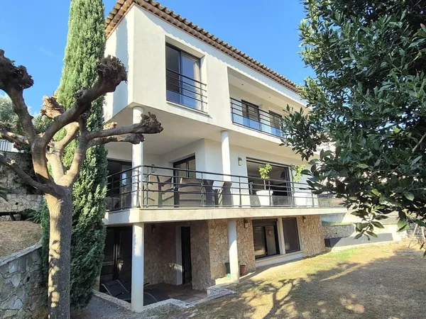 CANNES PETIT JUAS VILLA 180 M2 PARFAIT ETAT