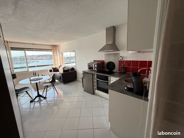 Magnifique Studio avec super vue panoramique, urgent
