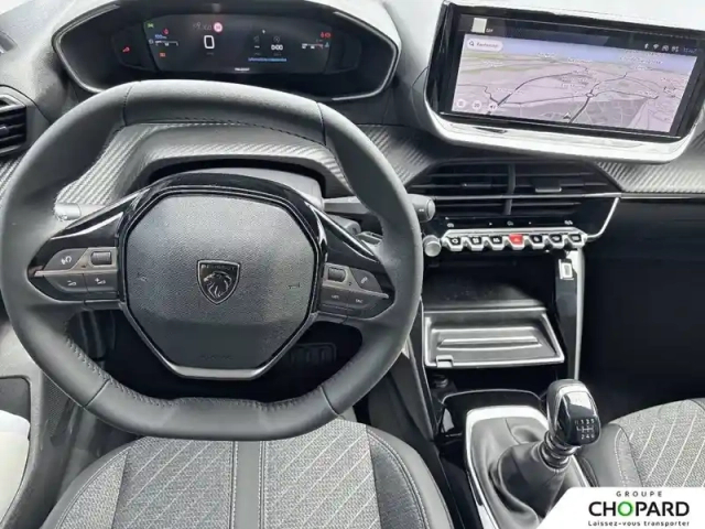 Peugeot 208 turbo 100 ch bvm6 — photo 13