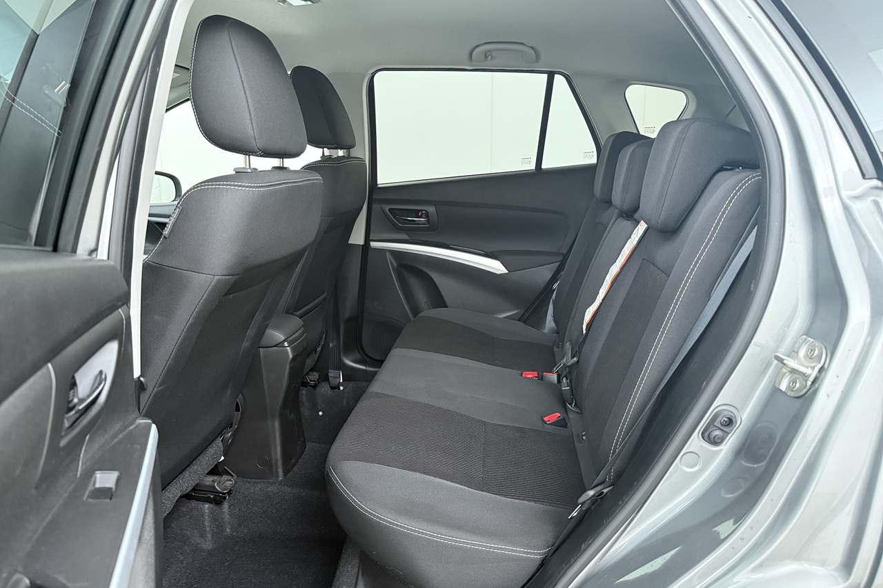 Suzuki SX4 S-Cross — photo 8