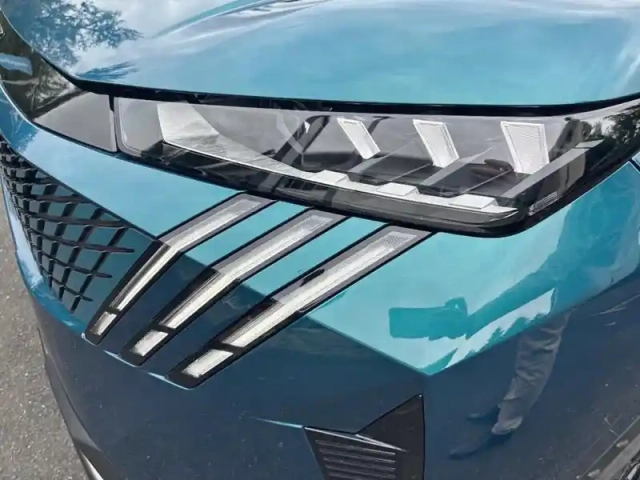 Peugeot 5008 gt hybrid 145ch e-dcs6 — photo 14