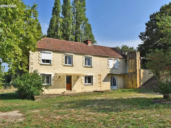 Maison 11 pièces 250 m²