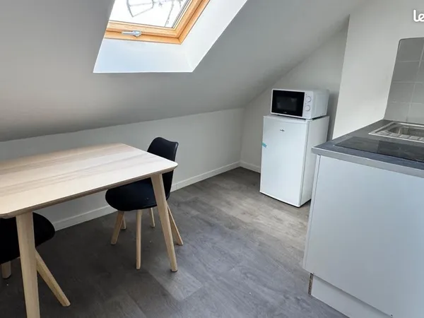 Studio 1 pièce 9 m²