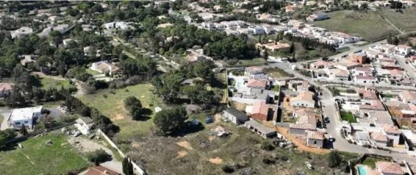 Terrain 361 m²