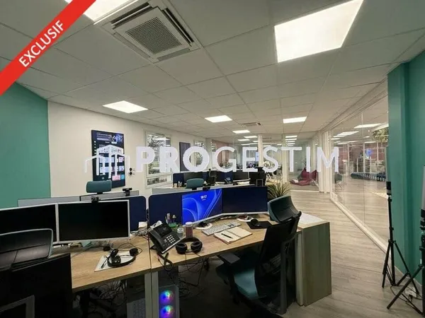 Bureau 232 m²