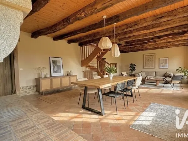 Maison 7 pièces 182 m²