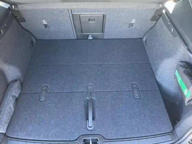 Volvo Ex40 single extended range 252ch black edition — photo 13