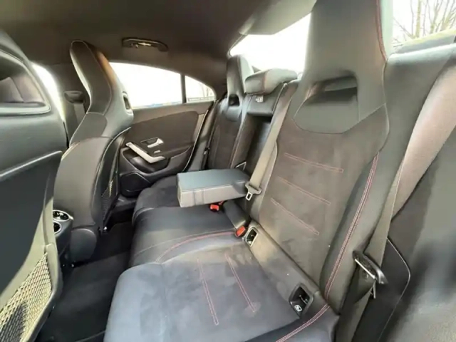 Mercedes Cla coupé 200 d amg line — photo 21