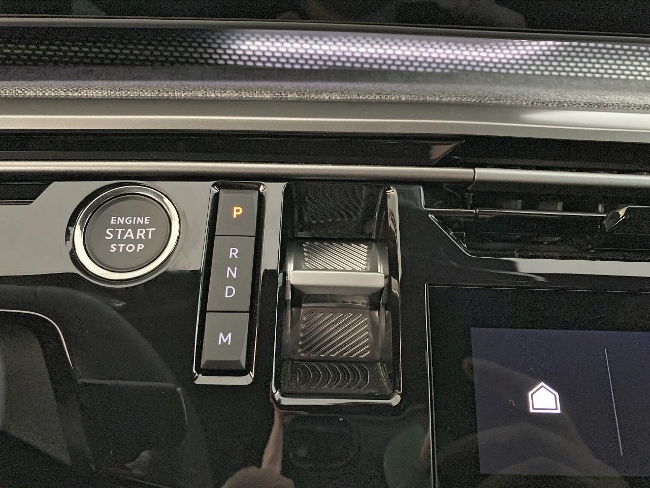 Peugeot 3008 hybrid 145 e-dcs6 gt — photo 15