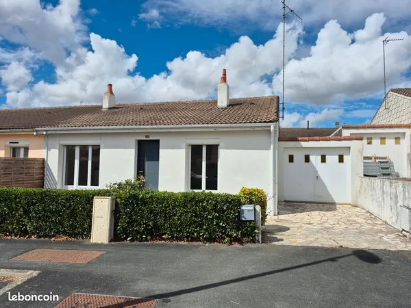 Plain pied de 89 m² - 3 chambres proche commerces et école - quartier sud