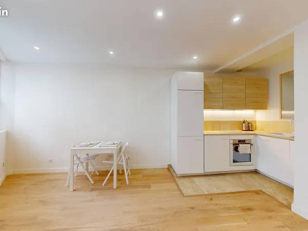 2 PIÈCES - 37 m² - PARIS 20e