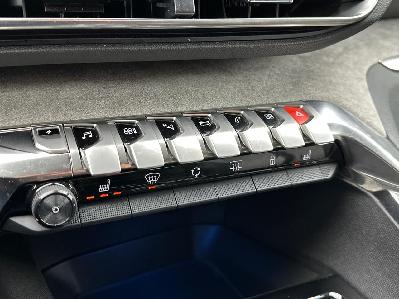 Peugeot 3008 hybrid 225 e-eat8 gt pack — photo 29