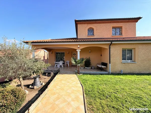Villa 7 pièces 207 m²