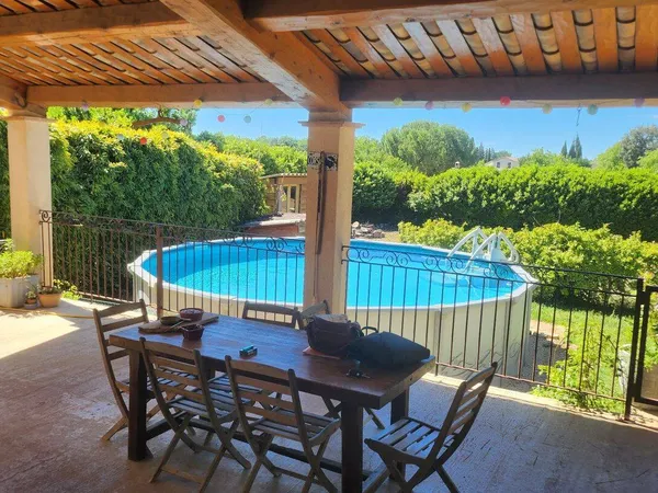 Maison 11 pièces 336 m²
