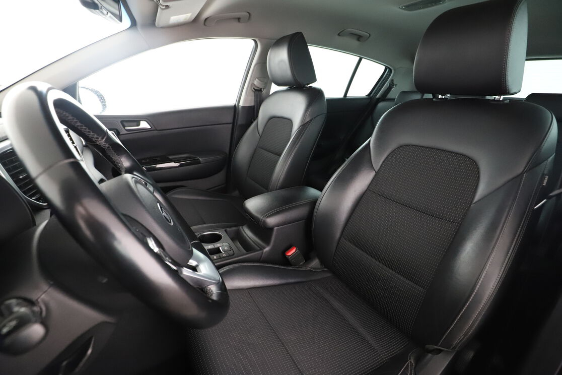Kia Sportage 1.6 CRDi MHEV Design 2WD DCT7 — photo 9