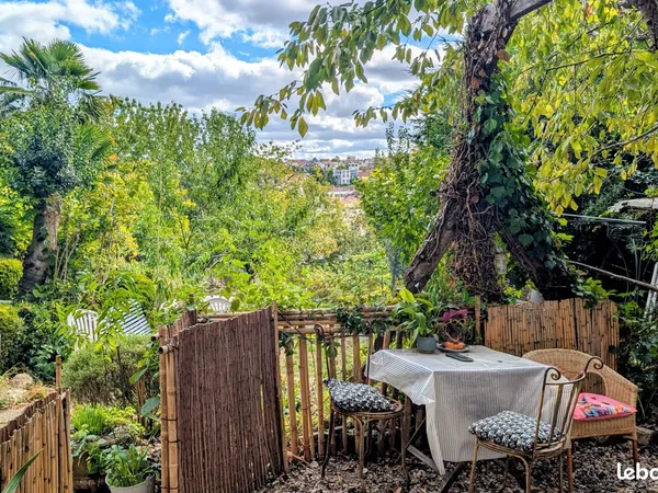 Petite maison dans un grand jardin à 10 min de Montparnasse