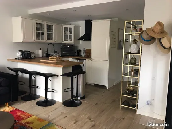 Biarritz - bibi-beaurivage - t1 rénové avec balcon et parking privatif - vendu meublé