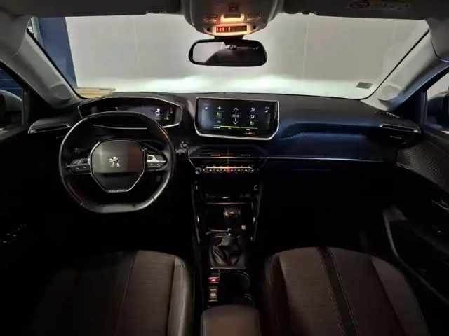Peugeot 208 puretech 100 s&amp;s bvm6 — photo 9