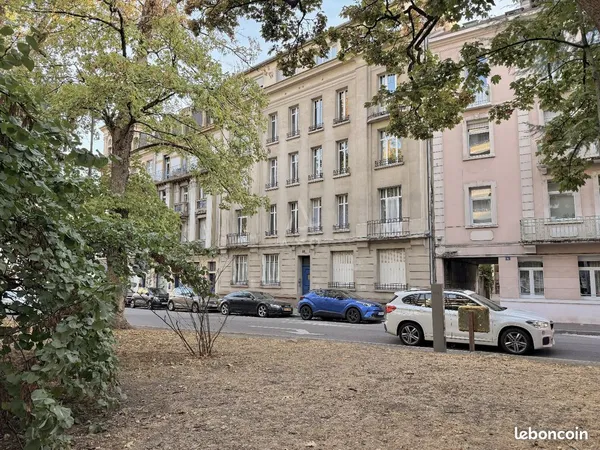 Studio 1 pièce 25 m²