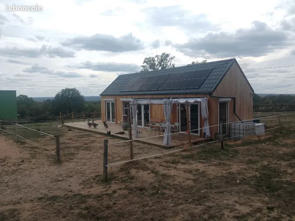 Maison autonome sur 3,5hectares