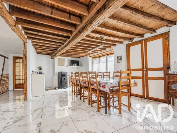 Maison 7 pièces 230 m²
