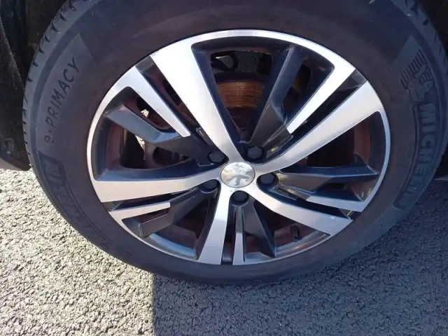 Peugeot 5008 puretech 130ch s&amp;s eat8 — photo 13