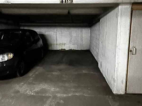 Parking 14 m²