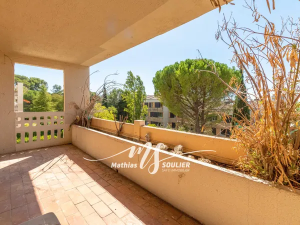 T5 de 123 m² avec terrasses et garage - La Torse