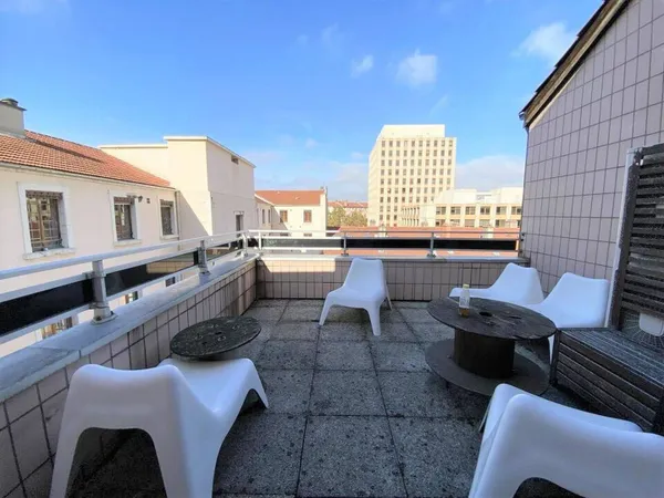 Bureaux 736 m²
