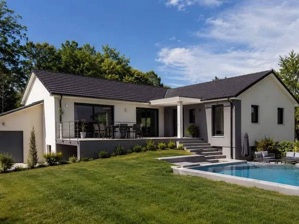 Maison spacieuse à Couzeix - 6 pièces, 4 chambres, prix total 347 000 €
