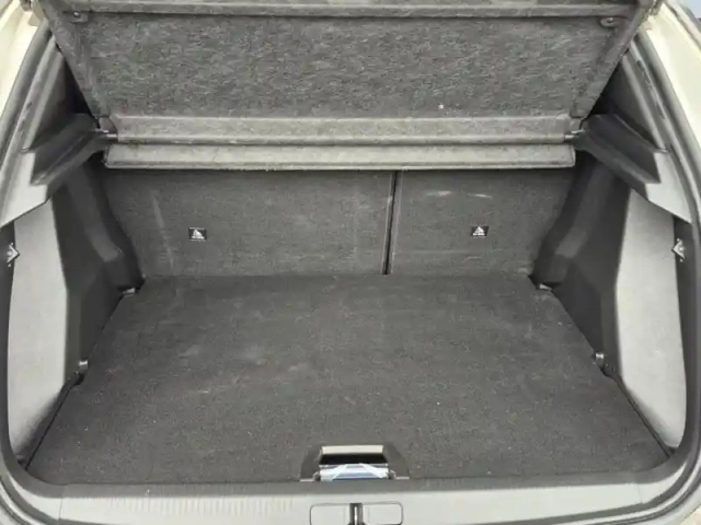 Peugeot 2008 1.2 puretech 100ch s&amp;s active pack — photo 9